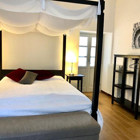 Villa Maghetti - Modernized Flat In Historic Palazzo In The Center Of Luino Exterior photo