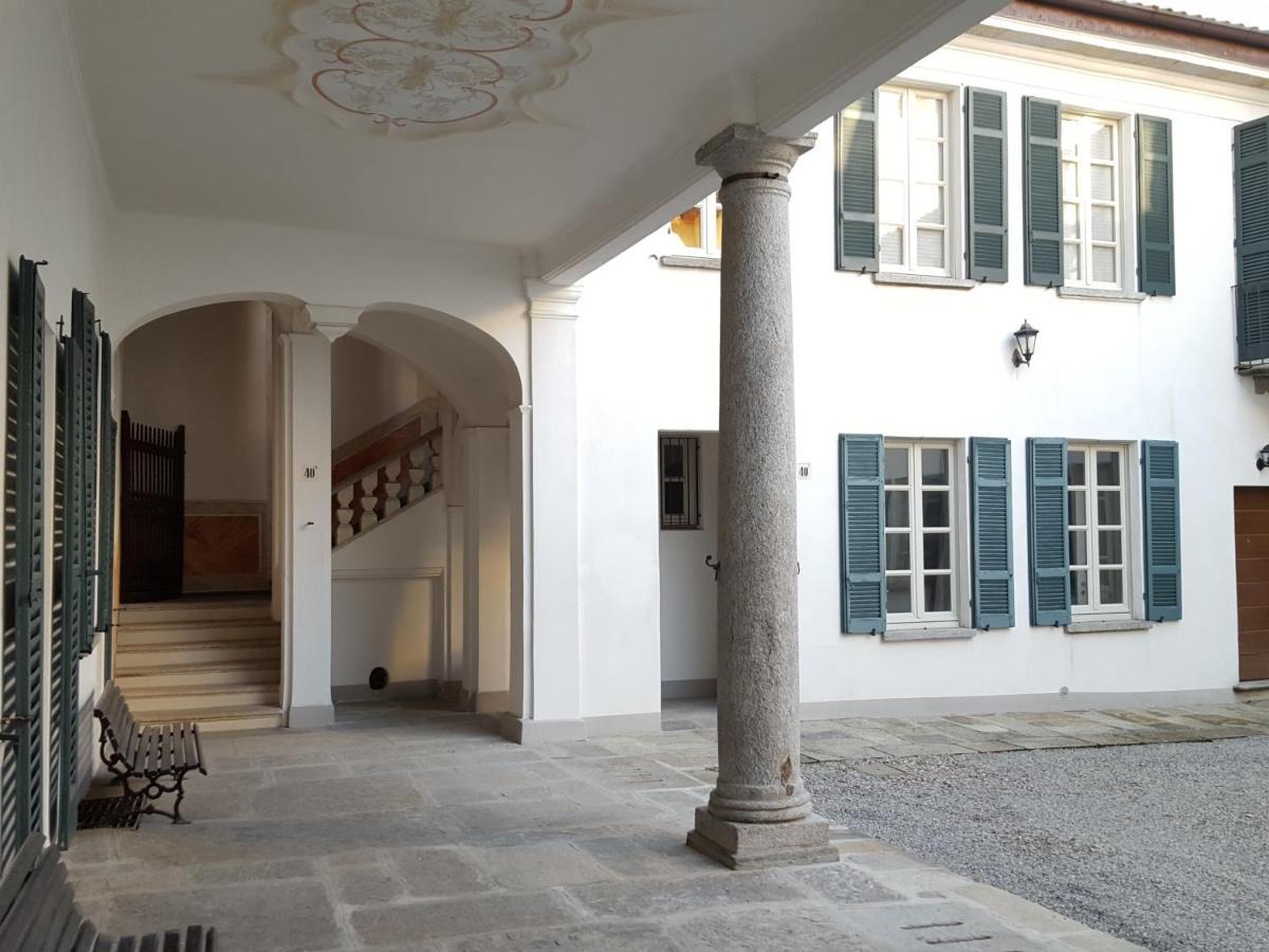 Villa Maghetti - Modernized Flat In Historic Palazzo In The Center Of Luino Exterior photo